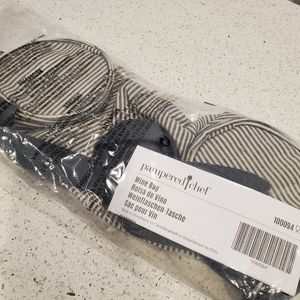 PAMPERED CHEF- Wine bag